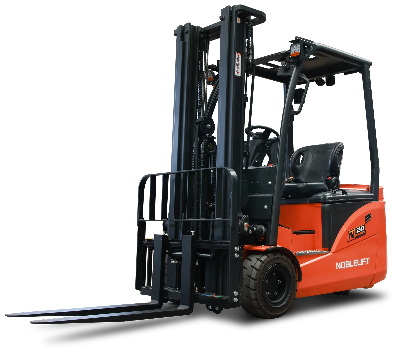 Carrello elevatore elettrico Noblelift, vista completa a tre quarti